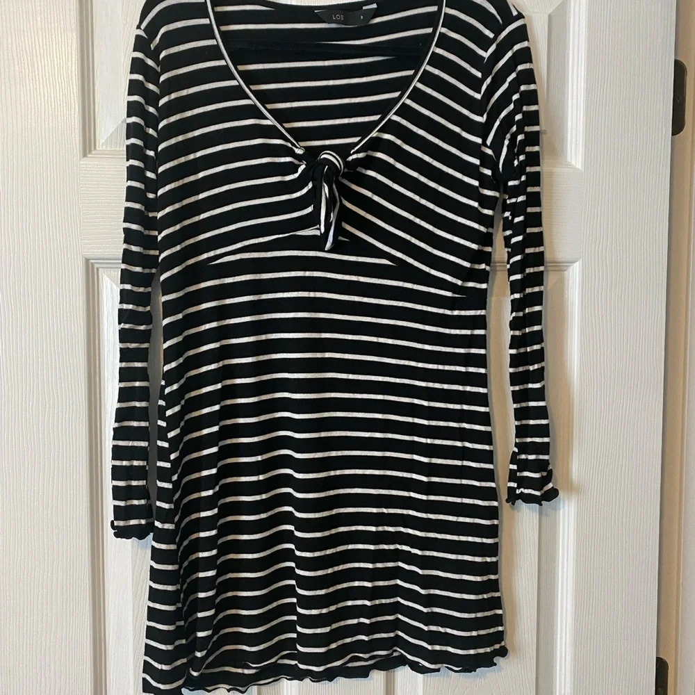 LOB Black White Striped Knot Front Long Sleeve‎ Tunic Top Size 2/M?